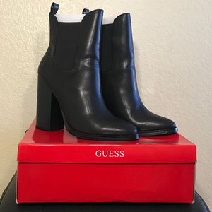 Guess GF Greyson Chelsea Heel